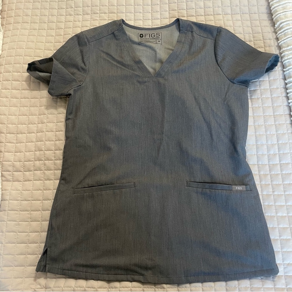 Figs Three Pocket Casma Scrub Top